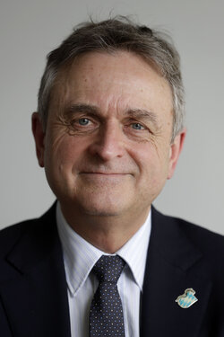 Dr. Gerald Quitterer