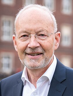 Univ.-Prof. Dr. med. Dr. theol. Gereon Heuft